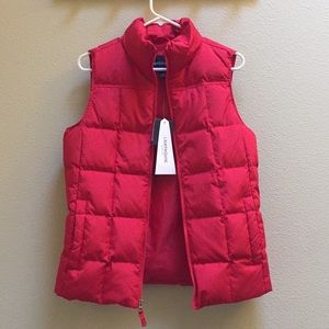lands end red vest with tags